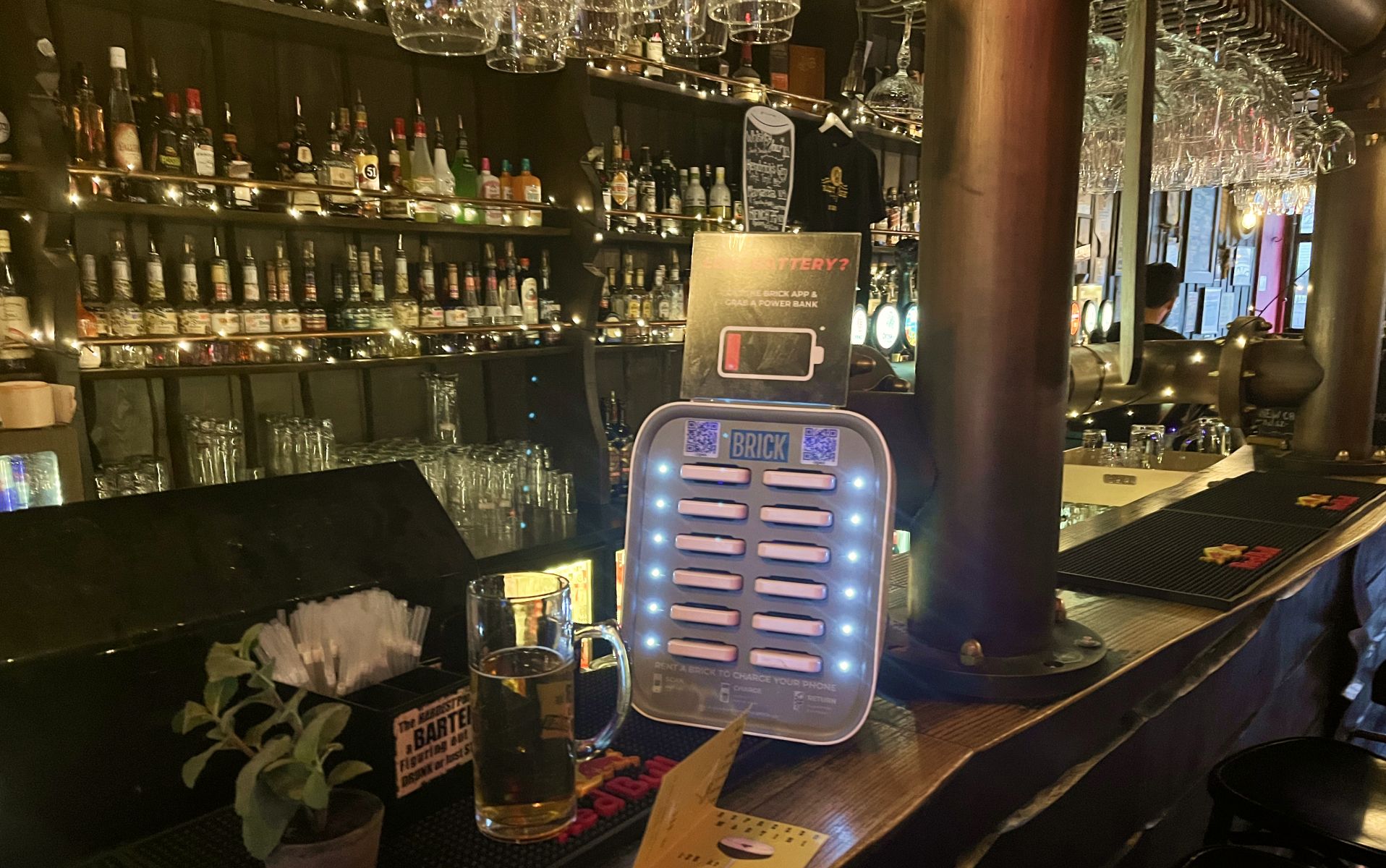 Boost Your Bar Experience with Powerbank Sharing Stations